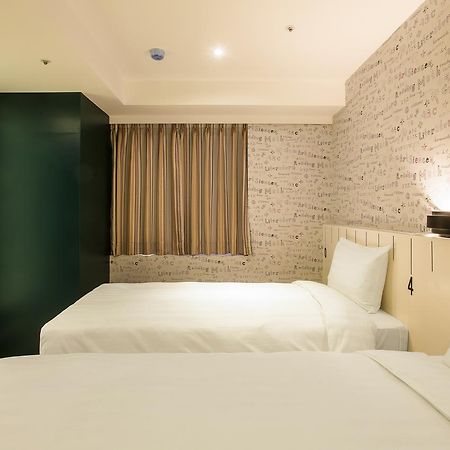 Rf Hotel - Sanchong Тайбей Екстер'єр фото