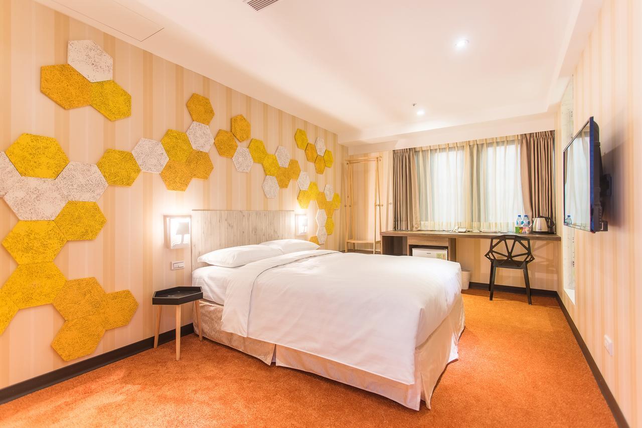 Rf Hotel - Sanchong Тайбей Екстер'єр фото